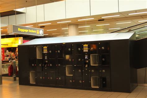 store luggage at schiphol airport.